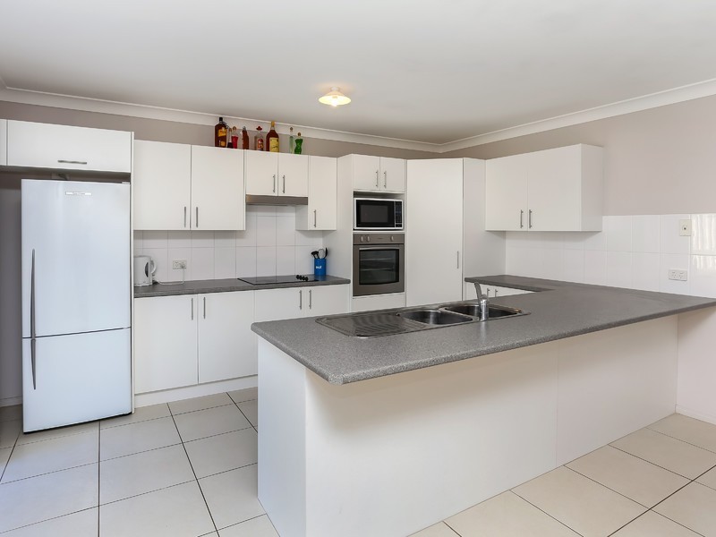 24 Mitchell Street, North Rothbury NSW 2335