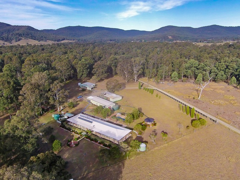 243 Sandy Creek Road, Mount Vincent NSW 2323
