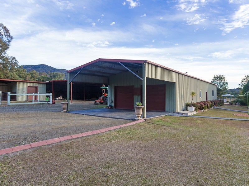 243 Sandy Creek Road, Mount Vincent NSW 2323