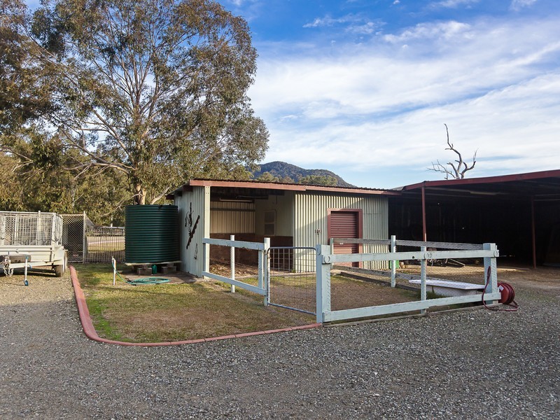 243 Sandy Creek Road, Mount Vincent NSW 2323