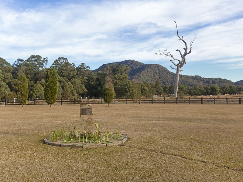 243 Sandy Creek Road, Mount Vincent NSW 2323