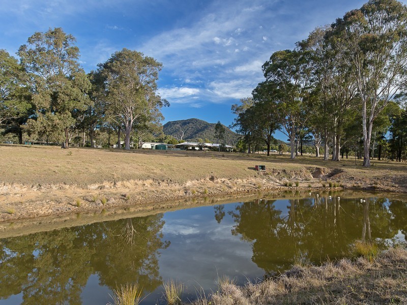243 Sandy Creek Road, Mount Vincent NSW 2323
