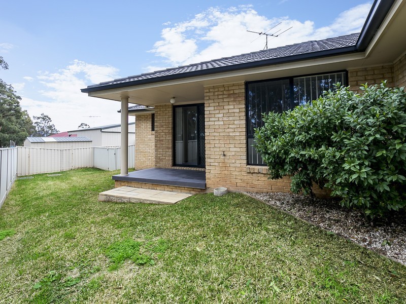 2/26 Cabernet Grove, Cessnock NSW 2325