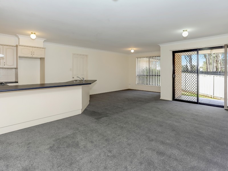 2/26 Cabernet Grove, Cessnock NSW 2325