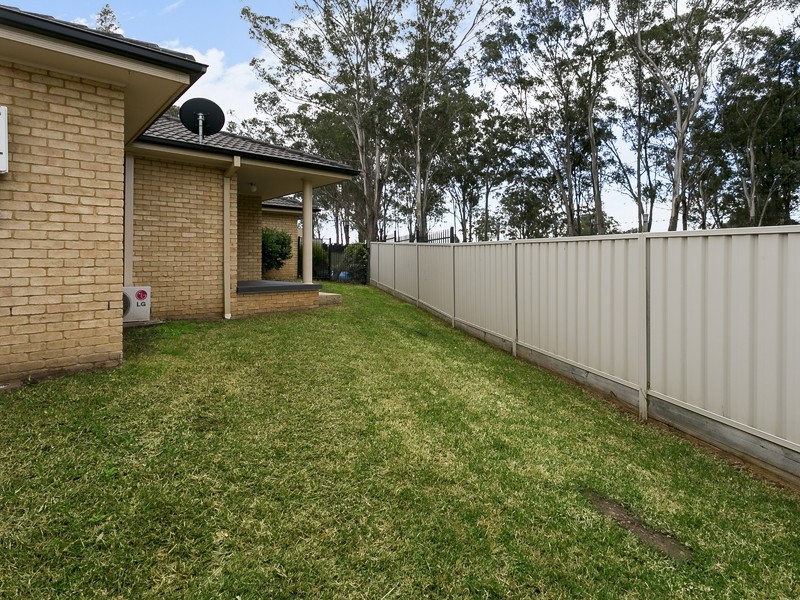 2/26 Cabernet Grove, Cessnock NSW 2325
