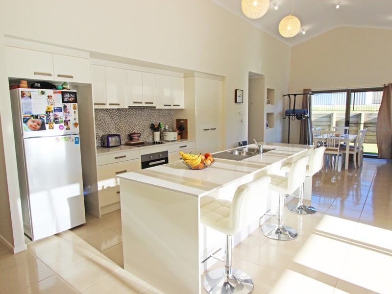 19 Olivia Place, North Rothbury NSW 2335