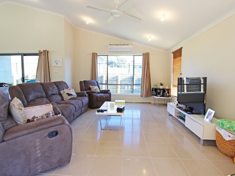 19 Olivia Place, North Rothbury NSW 2335