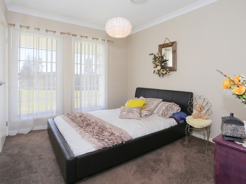 14 Sandstone Drive, Windella NSW 2320