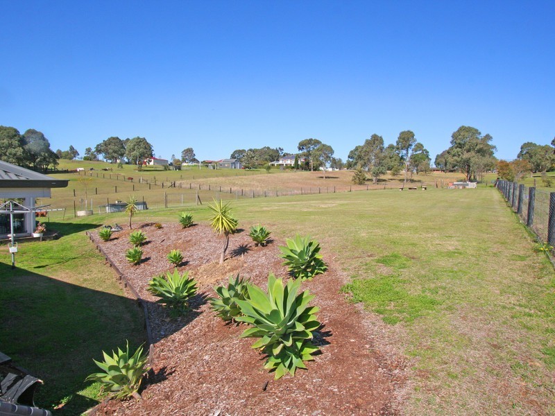 14 Sandstone Drive, Windella NSW 2320