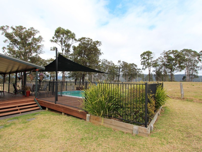 2 Irwin Close, Millfield NSW 2325