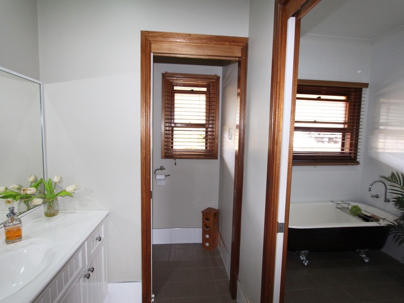 2 Irwin Close, Millfield NSW 2325