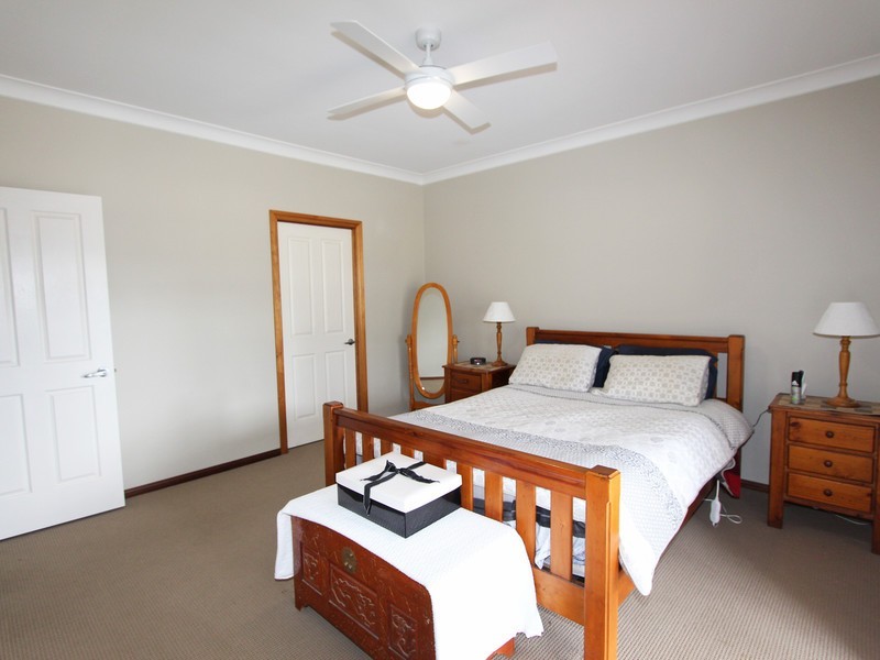 2 Irwin Close, Millfield NSW 2325