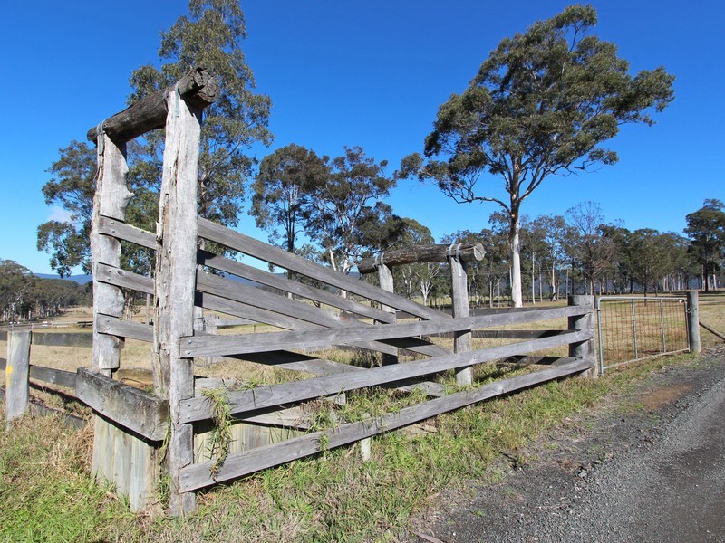 2 Irwin Close, Millfield NSW 2325