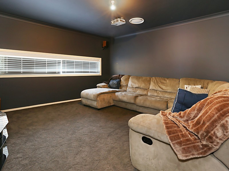 7 Trebbiano Drive, Cessnock NSW 2325