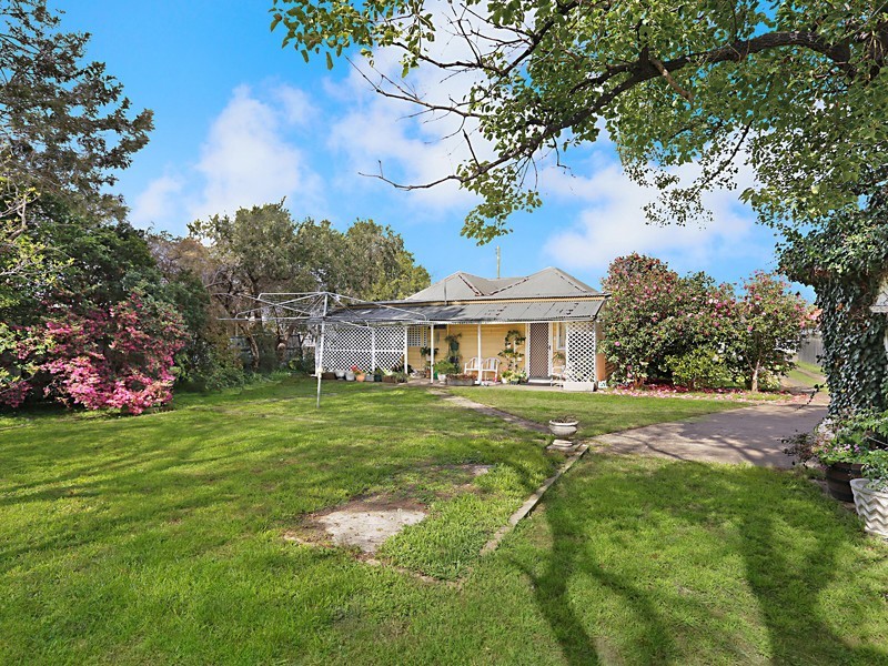 22 Margaret Street, Cessnock NSW 2325