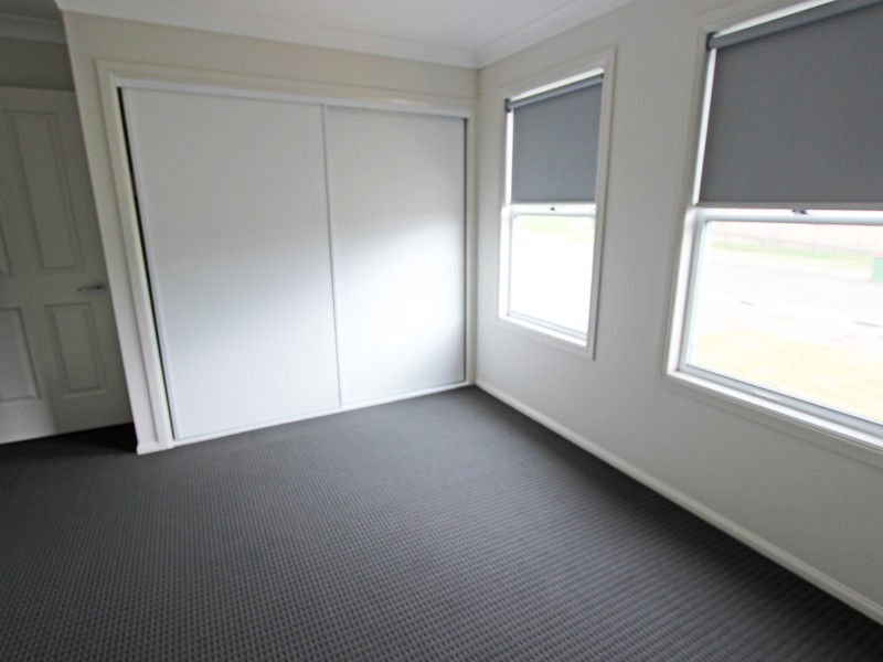 2/2B Henderson Avenue, Cessnock NSW 2325