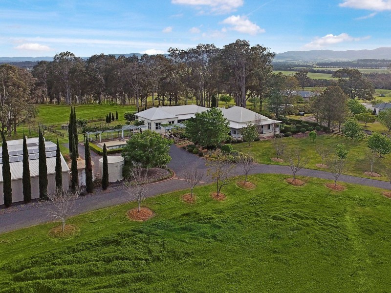 42 Londons Road, Lovedale NSW 2325
