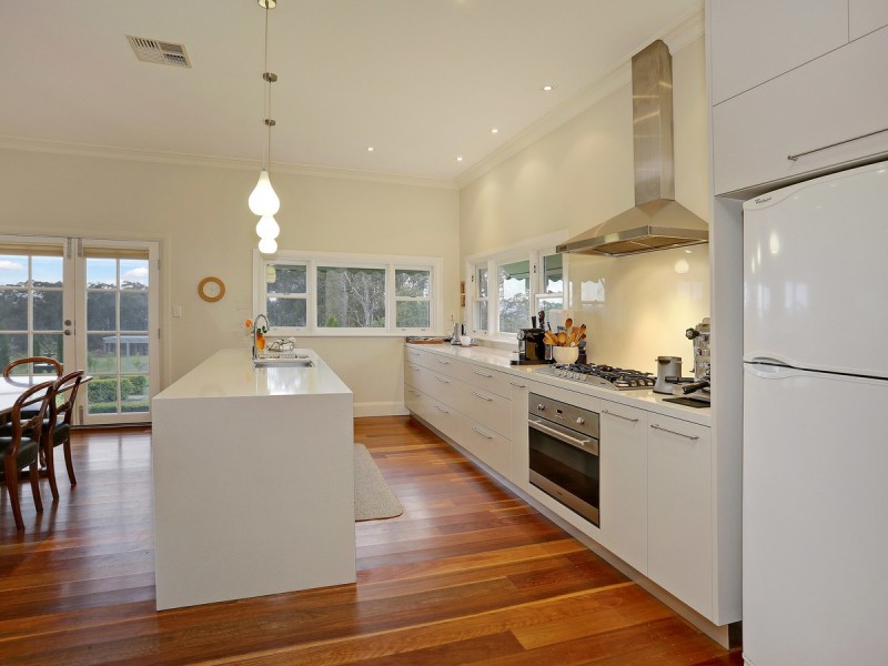 42 Londons Road, Lovedale NSW 2325