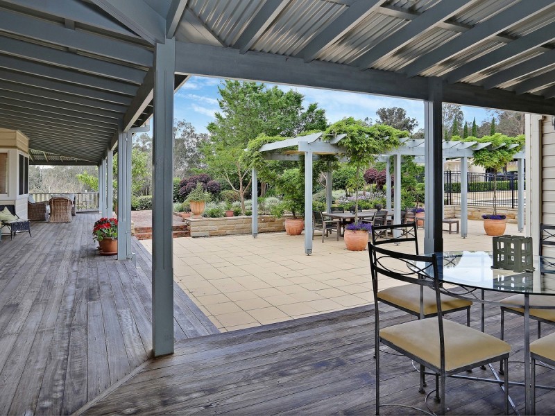 42 Londons Road, Lovedale NSW 2325