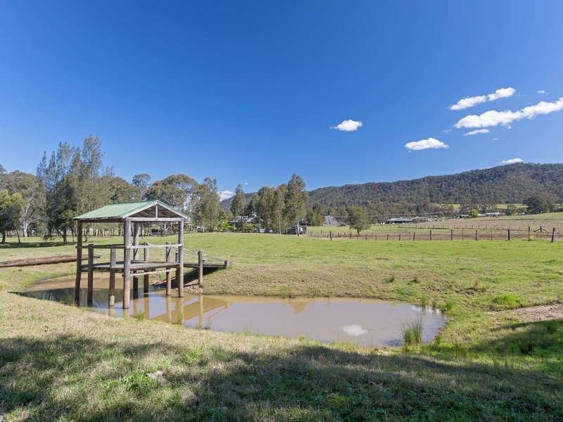 8 Owens Avenue, Millfield NSW 2325