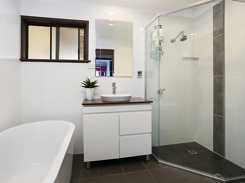 2 Balmoral Avenue, Cessnock NSW 2325