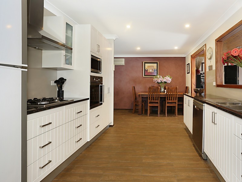 2 Balmoral Avenue, Cessnock NSW 2325