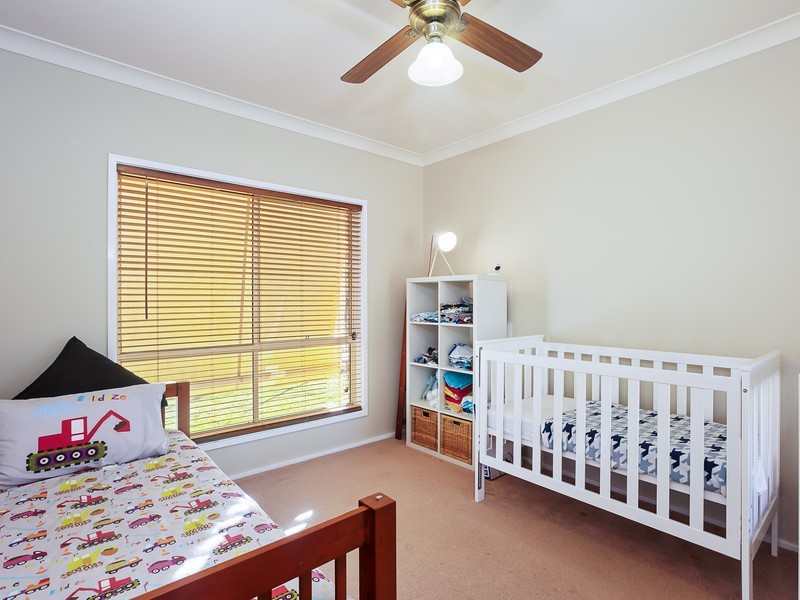 42 Blackburn Close, Lovedale NSW 2325