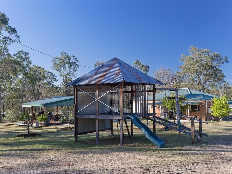 42 Blackburn Close, Lovedale NSW 2325