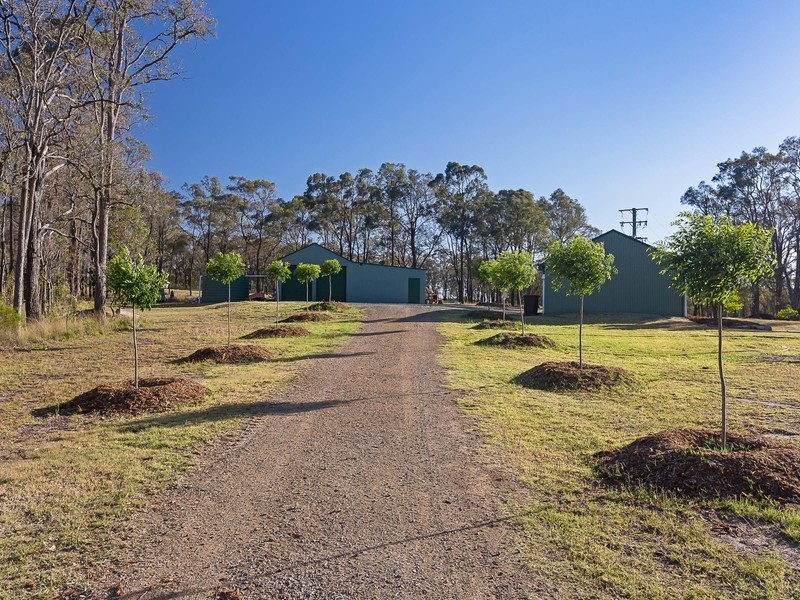 42 Blackburn Close, Lovedale NSW 2325