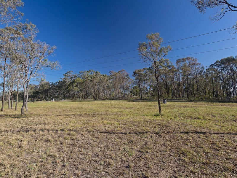 42 Blackburn Close, Lovedale NSW 2325