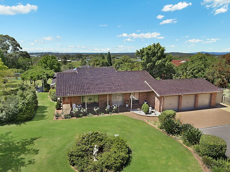 14 Malia Crescent, Windella NSW 2320