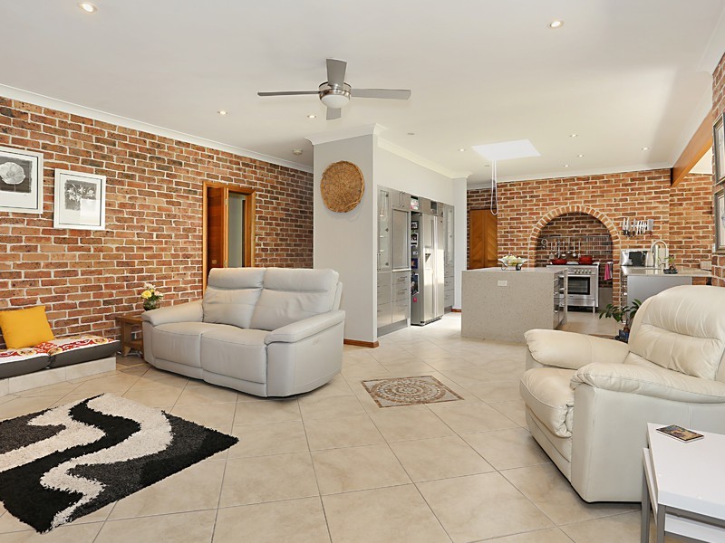 14 Malia Crescent, Windella NSW 2320