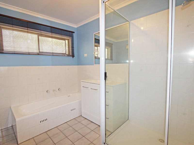 76 Maitland Street, Abermain NSW 2326