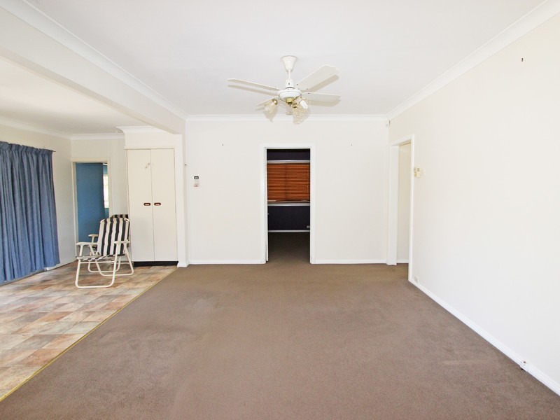 76 Maitland Street, Abermain NSW 2326