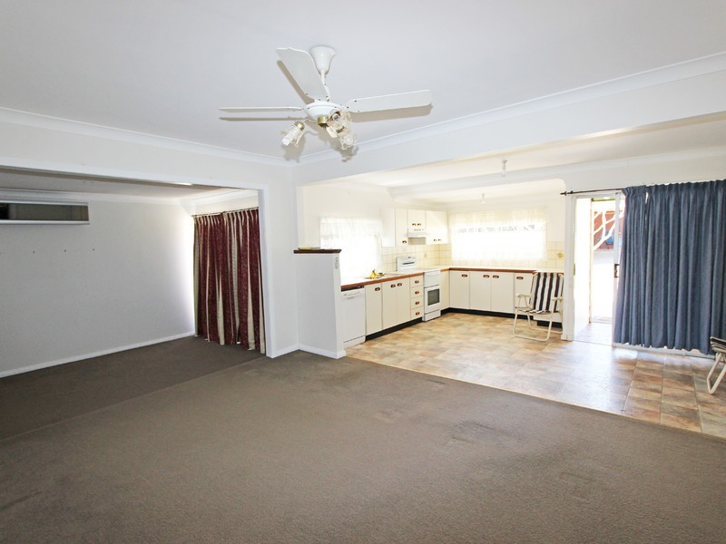 76 Maitland Street, Abermain NSW 2326