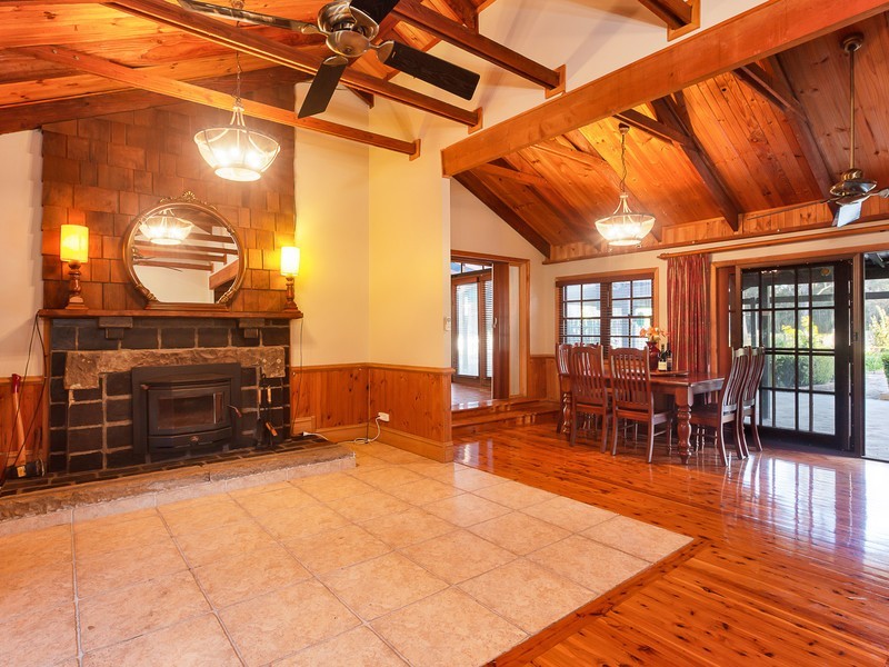 239 Neath Road, Kearsley NSW 2325