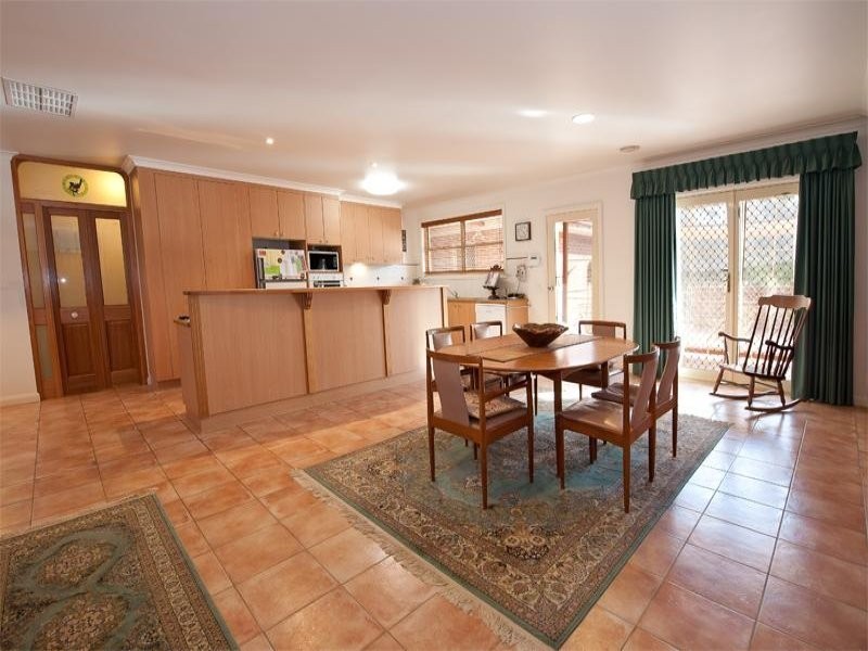 4 Bindi Court, Lavington NSW 2641