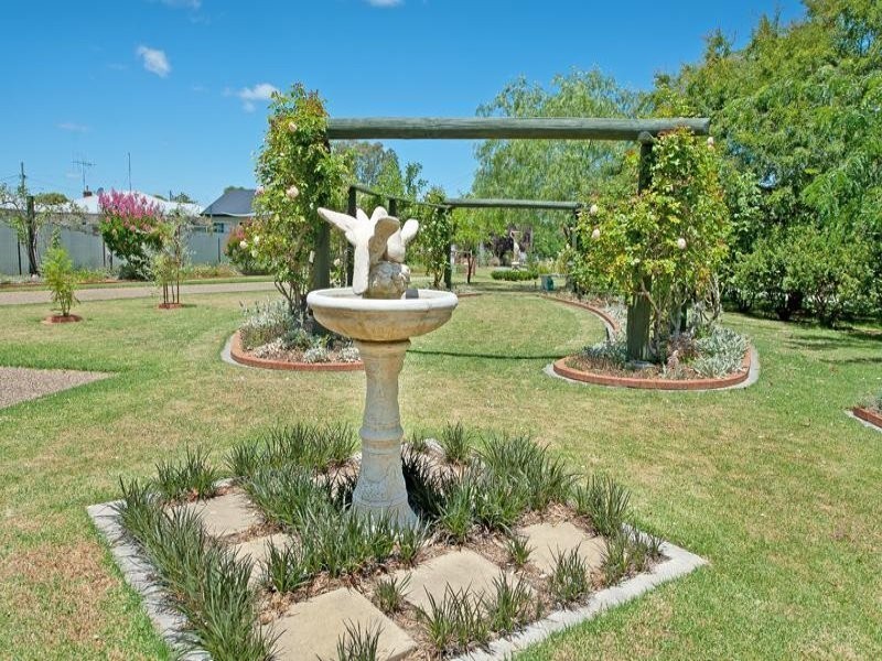 4 Bindi Court, Lavington NSW 2641