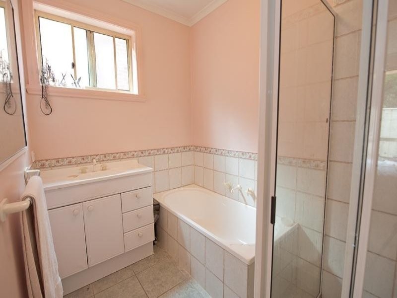 2/354 Schubach Street, East Albury NSW 2640