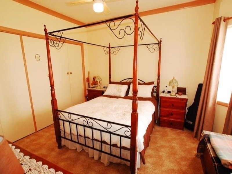 930 Tullimbar Street, North Albury NSW 2640