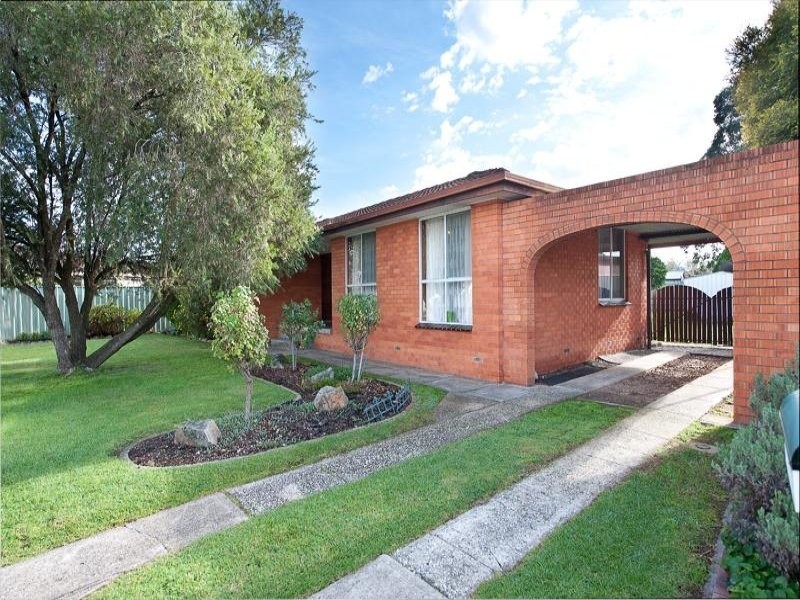 536 Schaefer Street, Lavington NSW 2641