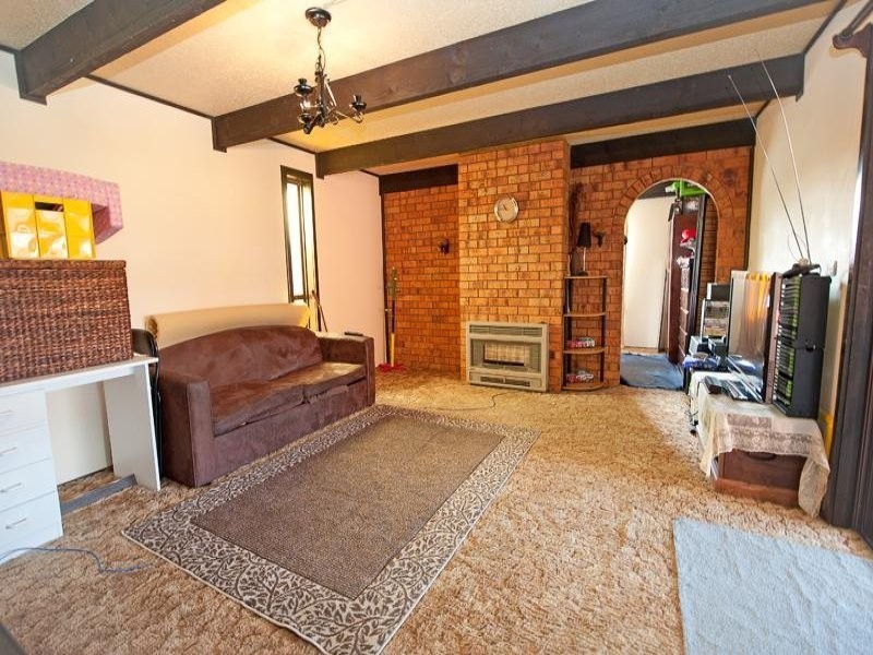 536 Schaefer Street, Lavington NSW 2641