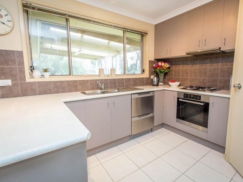 4 Snowgum Place, Thurgoona NSW 2640