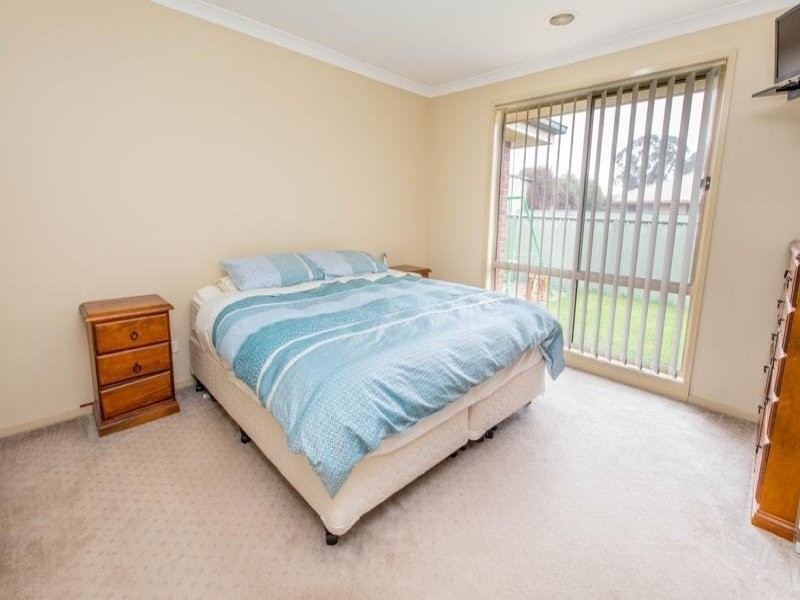 4 Snowgum Place, Thurgoona NSW 2640