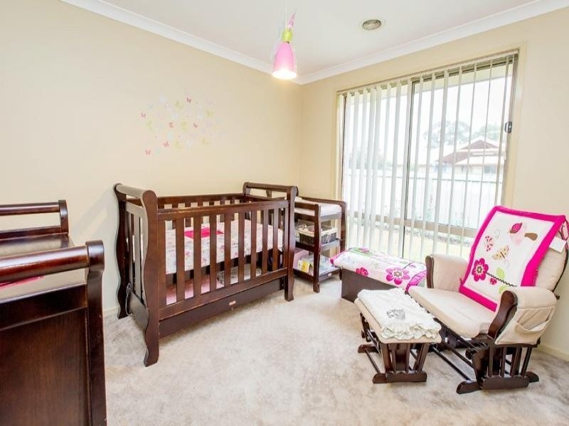 4 Snowgum Place, Thurgoona NSW 2640