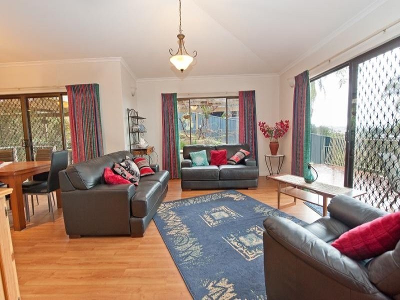 9 Ronald Place, East Albury NSW 2640