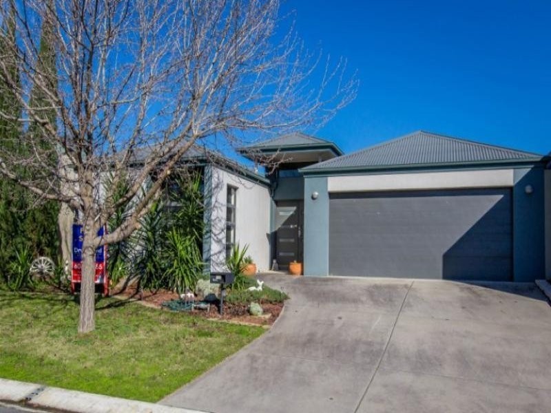 11 Garden Cove, West Wodonga VIC 3690
