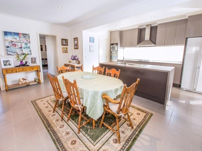 11 Garden Cove, West Wodonga VIC 3690