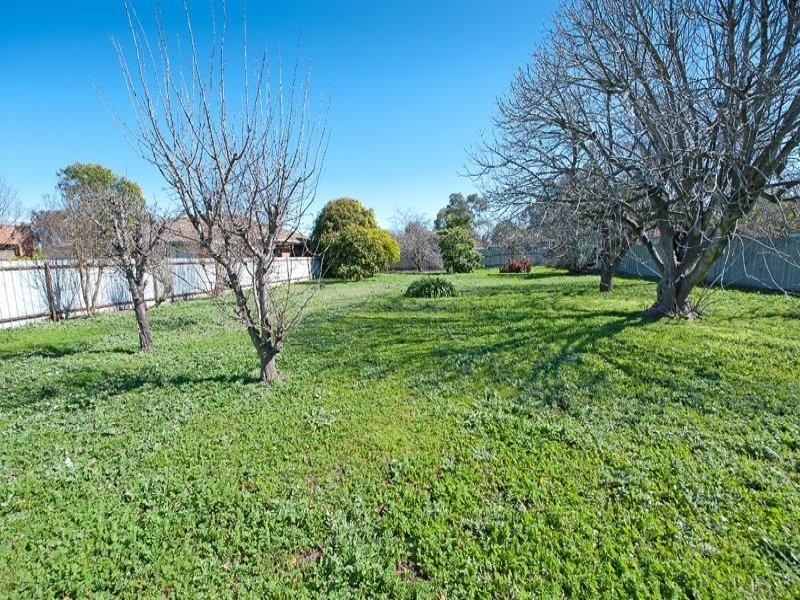 467 Bownds Street, Lavington NSW 2641