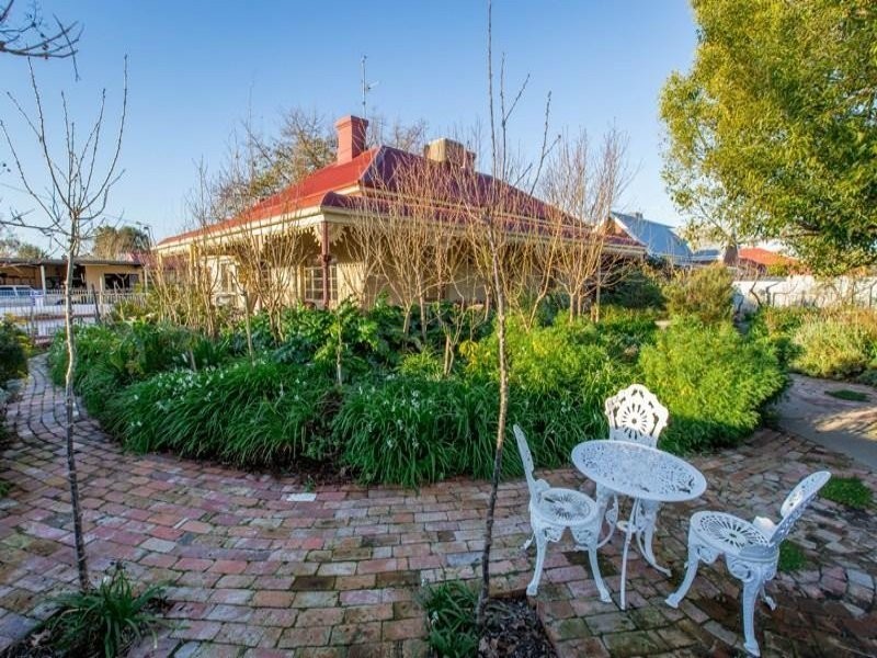 354 Tribune Street, Albury NSW 2640